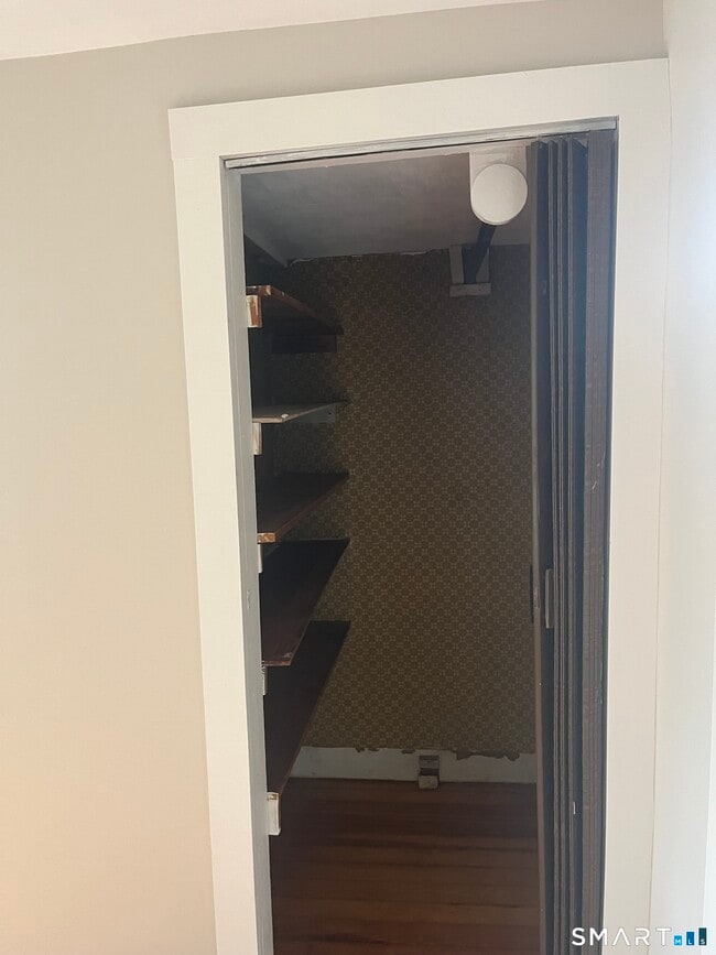 Building Photo - 43 Wallens St