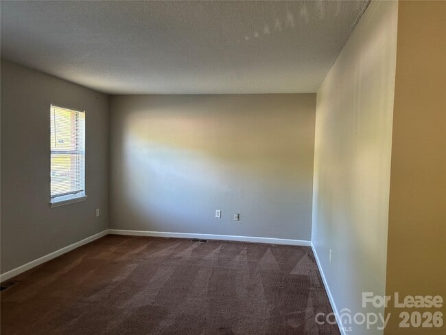 Building Photo - 3633 Driftwood Dr