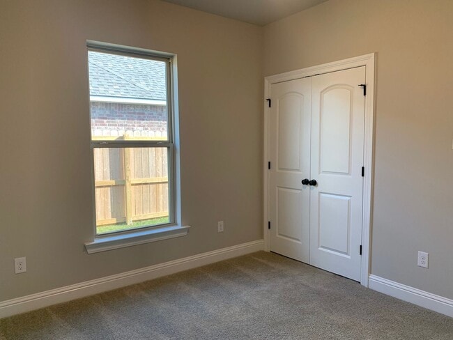 Building Photo - 9986 Ashby Ln