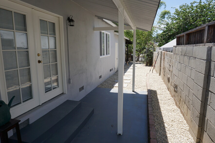 Building Photo - 7633 Enfield Ave