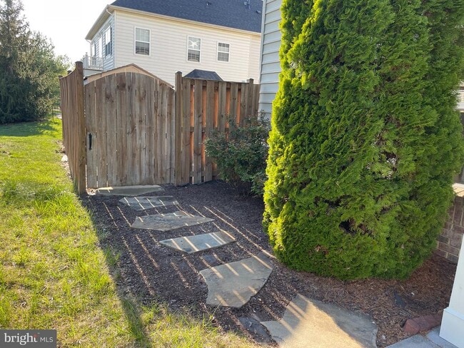 Building Photo - 114 Bowling Green Cir