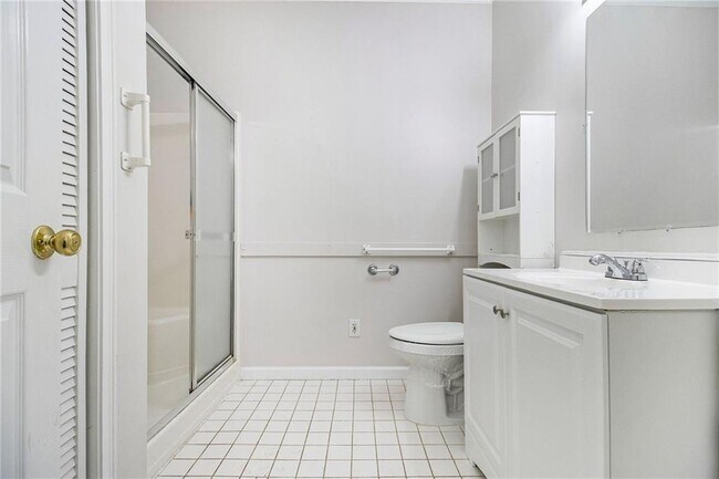 Building Photo - 1245 Denmark Dr SW