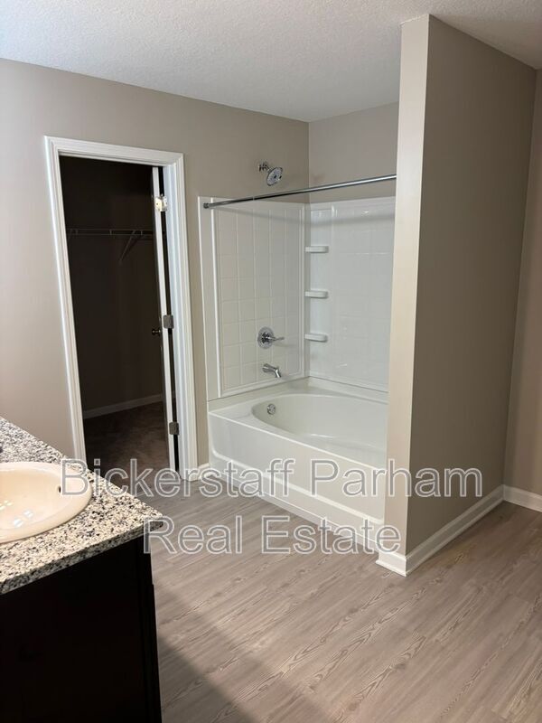 Building Photo - 6439 Sandy Bottom Dr