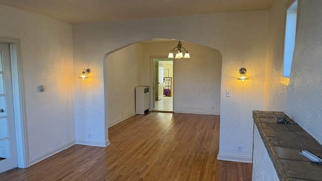 Building Photo - 1447 S Broadway