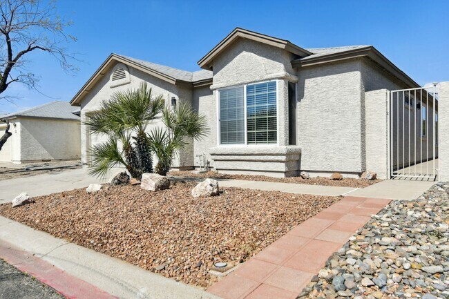 Primary Photo - 3 Bedroom home with large backyard!