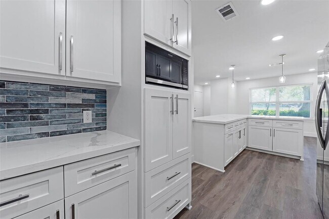 Building Photo - 4074 Cheena Dr