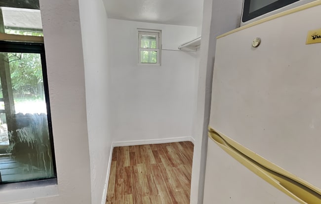 Building Photo - 1431 Seminola Blvd