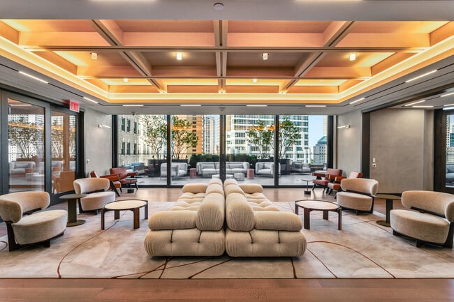 Building Photo - 125 Greenwich St