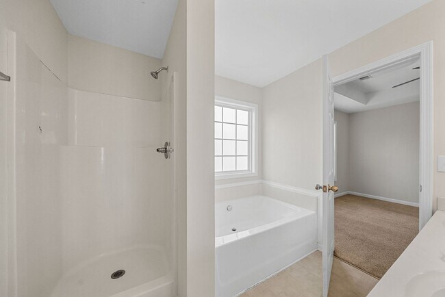 Building Photo - 3 Bedroom Home For Rent Near St. B Area!