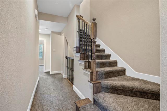 Building Photo - 4413 Riverview Dr