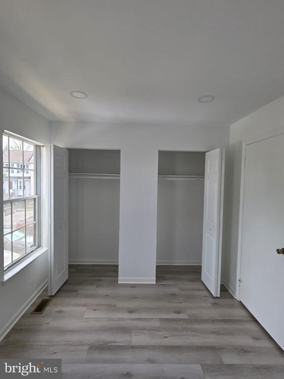 Building Photo - 8531 Southlawn Ct