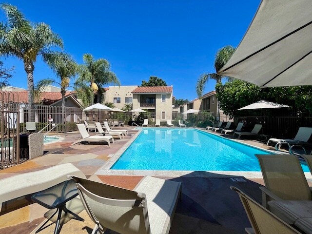 Building Photo - 10186 Camino Ruiz