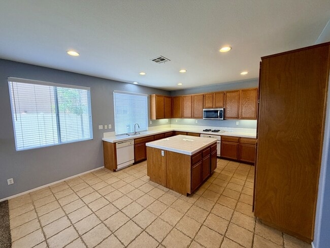 Building Photo - 31141 Old Trail Cir