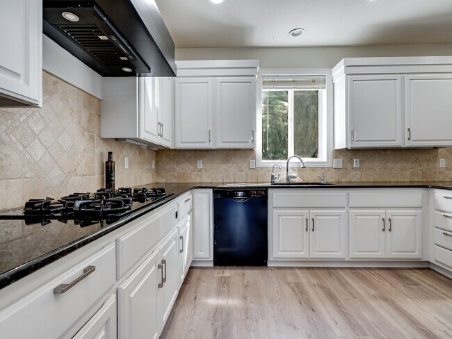 Building Photo - 17811 NE 38th Way