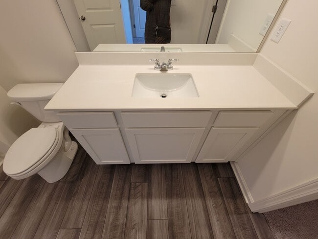 Building Photo - Townhome in McDonough!