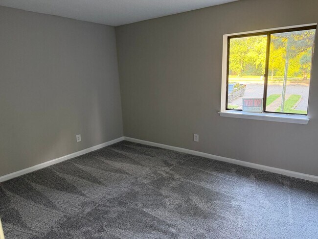 Building Photo - 5066 Flint Ridge Pl