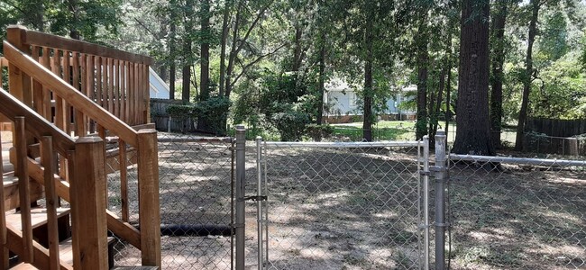 Building Photo - Lovely Three Bedroom Upgraded Home in Irmo...
