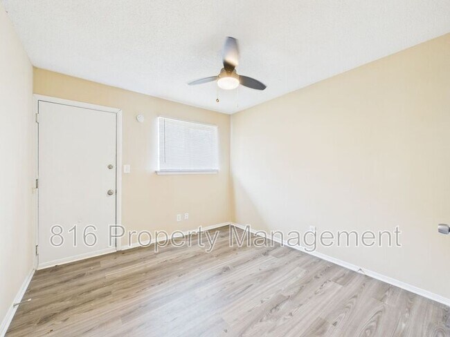 Building Photo - 6104 E 152 Terrace