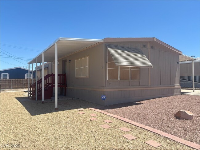 Building Photo - 282 Aztec Ln