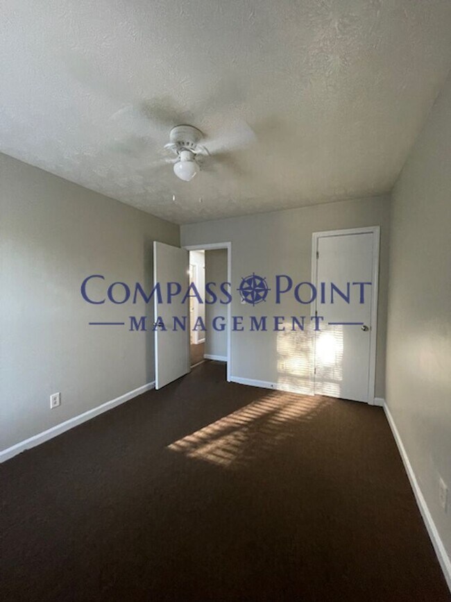 Building Photo - Welcome To Your New Home! FIRST MONTH'S RENT FREE!!