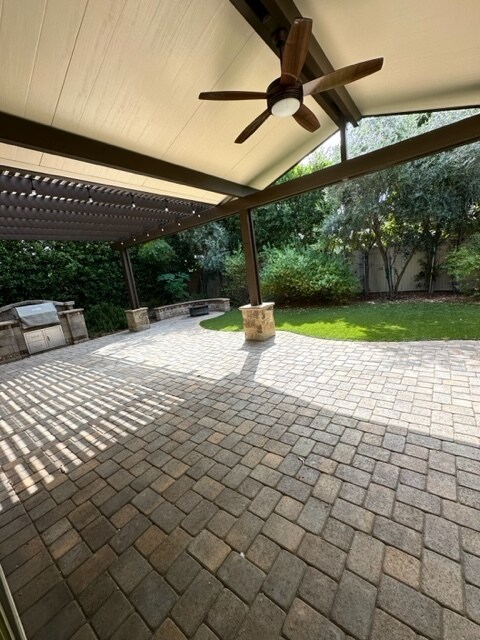 patio - 17032 Cantlay St