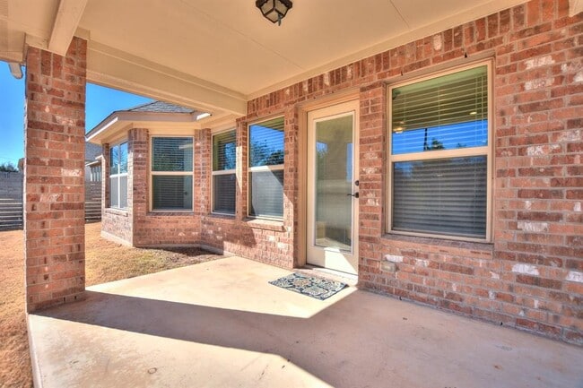 Building Photo - 109 Belford St