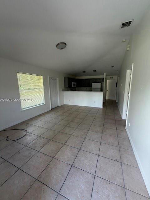 Building Photo - 625 Meadow Rd
