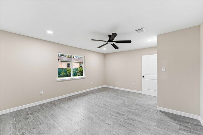 Building Photo - 8137 Way St