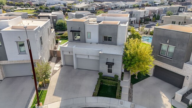 Building Photo - Distinctive Fully Furnished Estate in The Canyons!