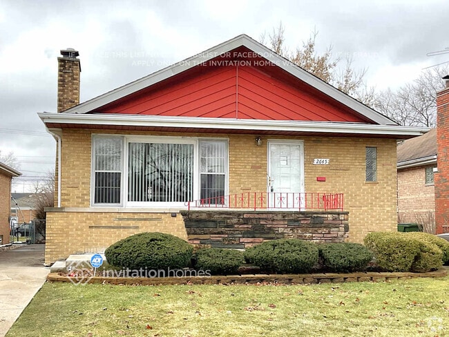 Building Photo - 2645 W 94th St