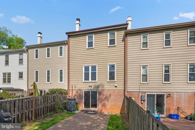 Building Photo - 9130 Bobwhite Cir