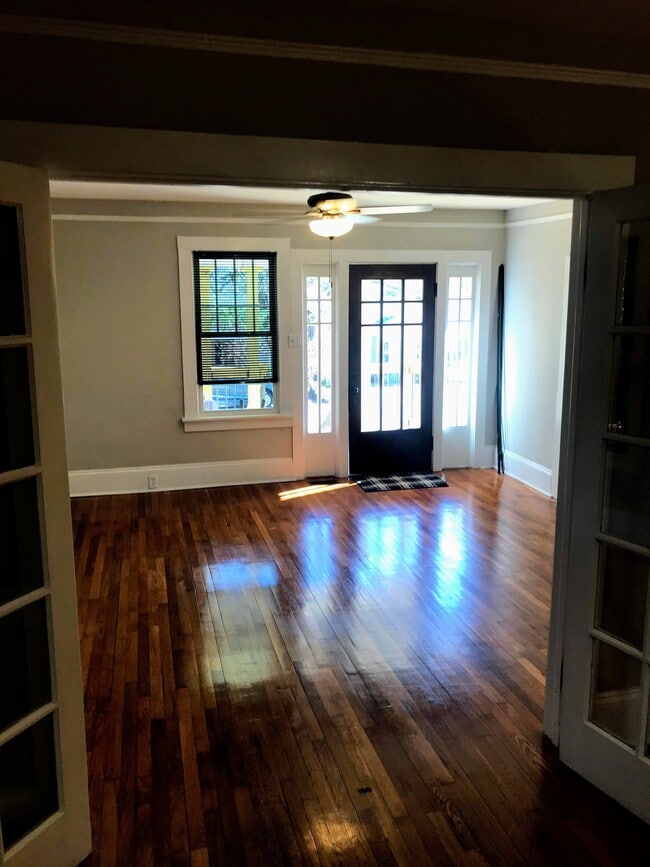 Building Photo - 604 Woodland St