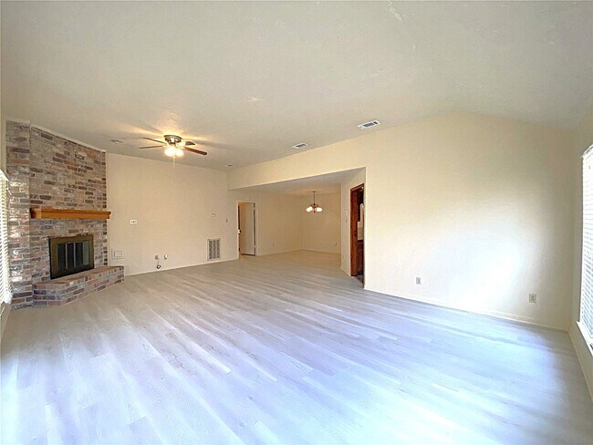Building Photo - 9515 Hendon Ln