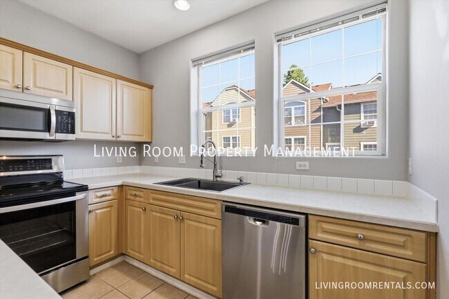 Building Photo - 15578 SW Black Quartz St