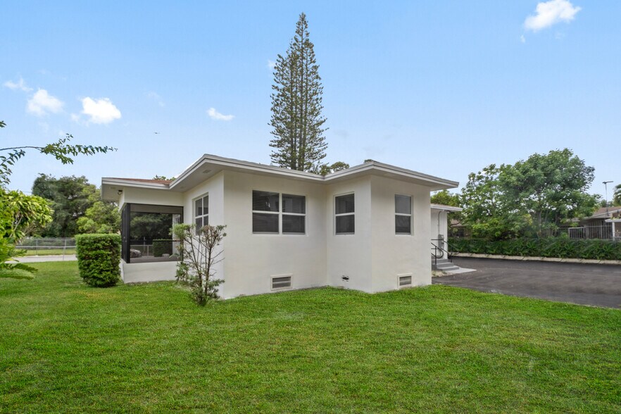 Building Photo - 1219 NW 33rd St