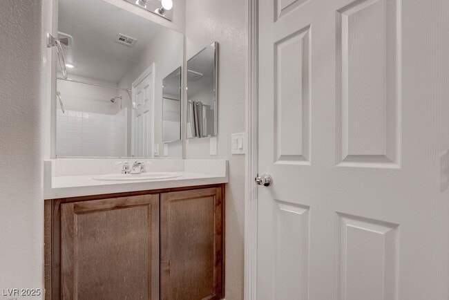 Building Photo - 483 Ylang Pl