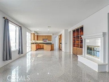 Building Photo - 12683 Palm View Way