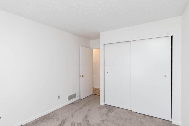 Building Photo - 2423 Sutter Pkwy