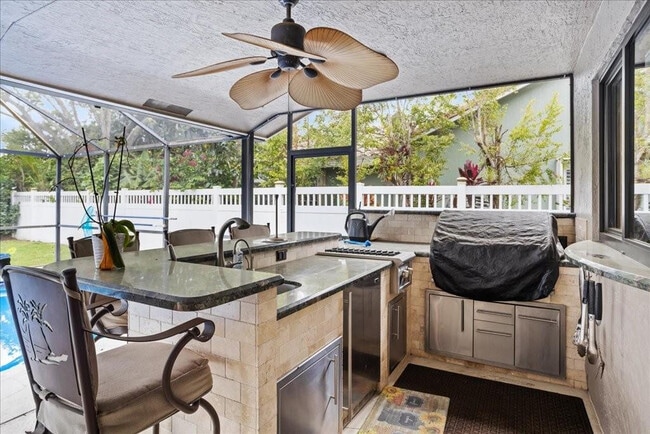 Building Photo - 10044 NW 54th Pl