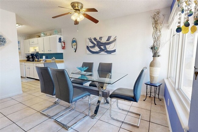 Building Photo - 15005 Windward Dr