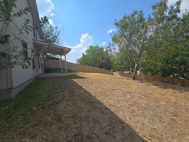 Building Photo - Cozy 3BR Home with Attached 2-Car Garage!!