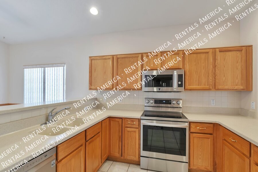 Building Photo - 9325 N Scarlet Canyon Dr