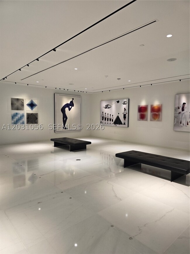 Building Photo - 300 Biscayne Blvd