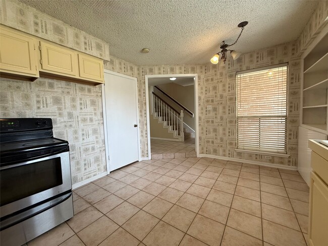Building Photo - 17149 Beaver Springs Dr