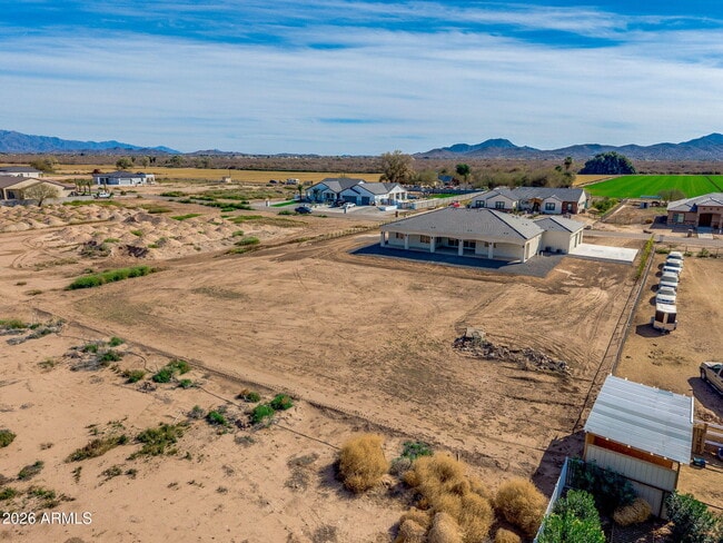 Building Photo - 22926 W La Mirada Dr