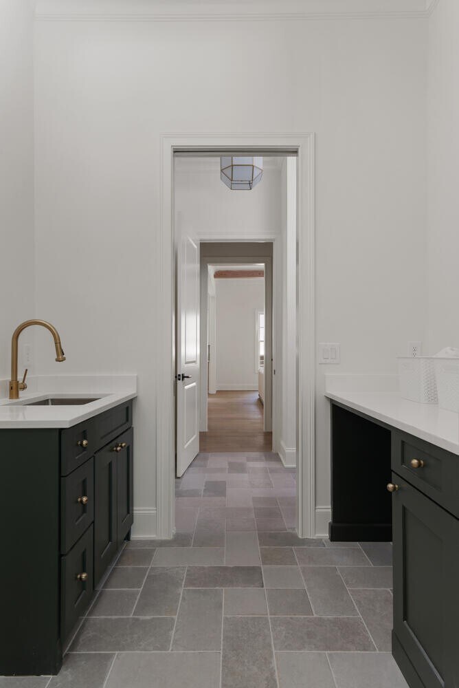 Building Photo - 4224 Granny White Pike