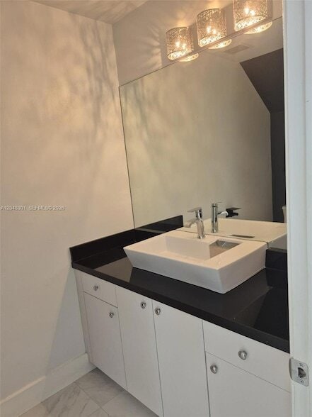 Building Photo - 5820 SW 58th Ct