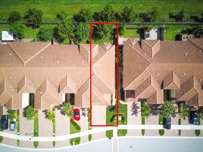 Building Photo - 10426 Wellington Parc Dr