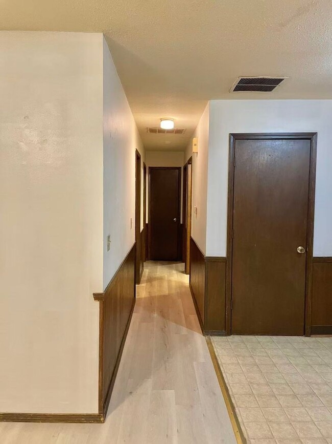 Building Photo - Cute house north Springfield