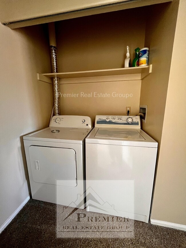 Building Photo - 806 London Green Way